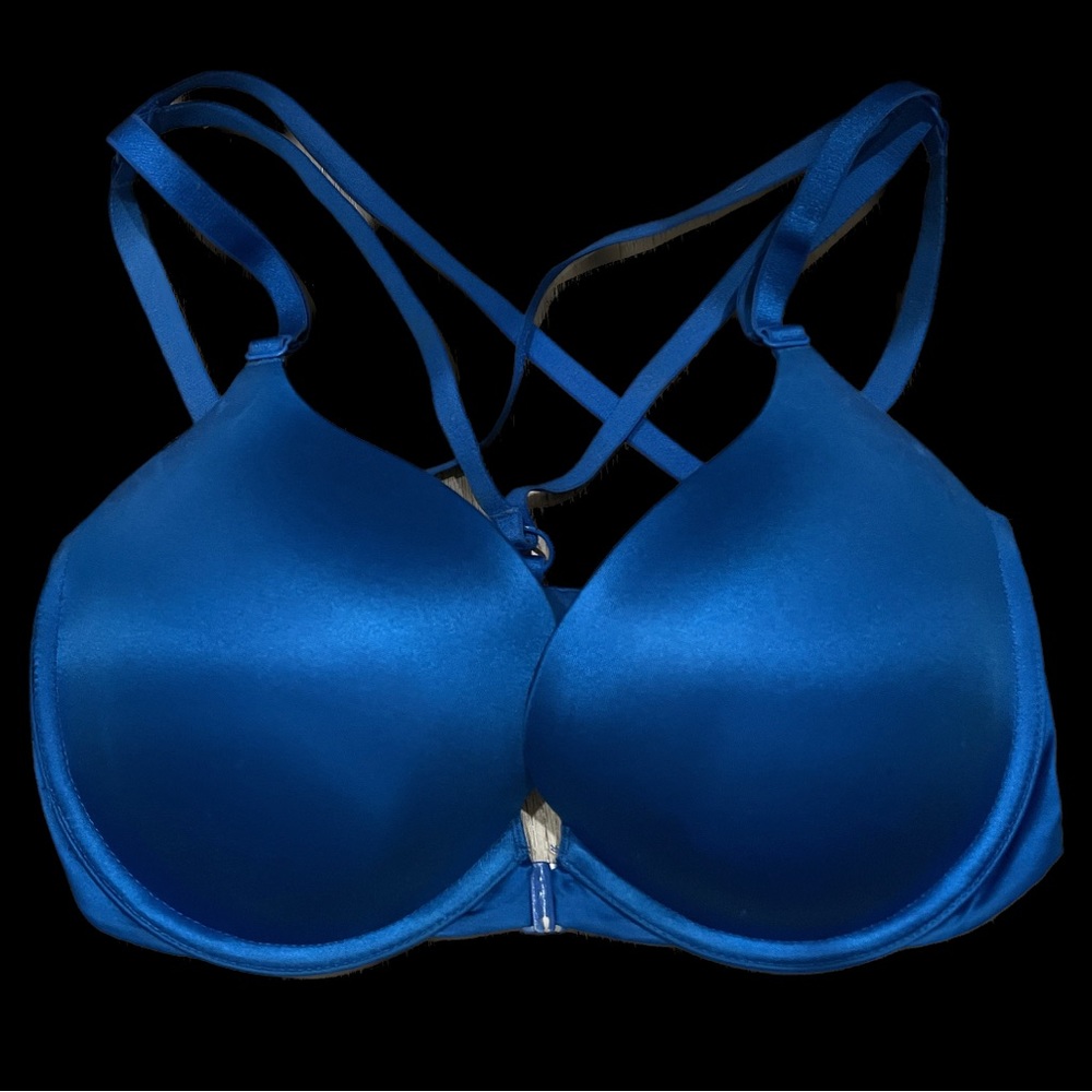 Victoria Secret- Very Sexy
Racerback Front Closure Push-Up/Pigeonnant Bra